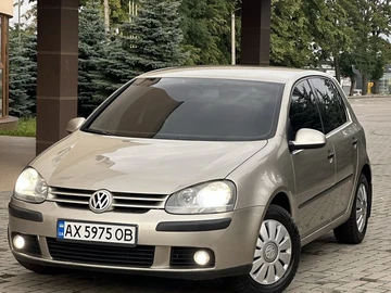 Авто Volkswagen Golf 2004 № 8970225