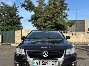 Авто Volkswagen Passat Sedan 2000 № 8970253