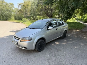 Авто Chevrolet Aveo 2005 № 8970475