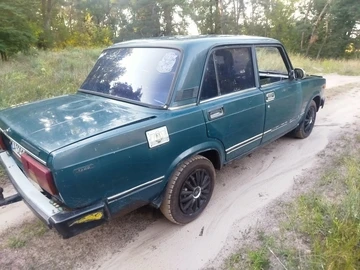 Авто ВАЗ 2105 1999 № 8970507
