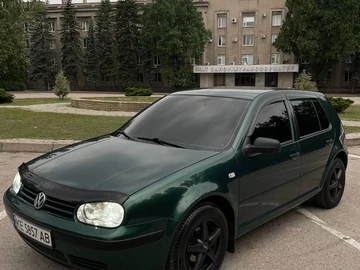 Авто Volkswagen Golf 2000 № 8970653