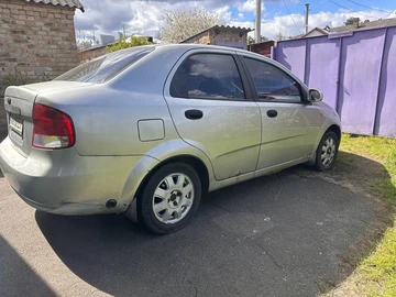 Авто Chevrolet Aveo 2005 № 8970704