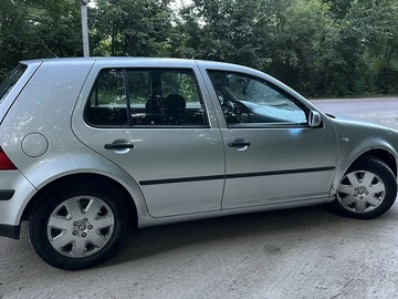 Авто Volkswagen Golf 2000 № 8970735