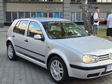 Авто Volkswagen Golf 1998 № 8970939