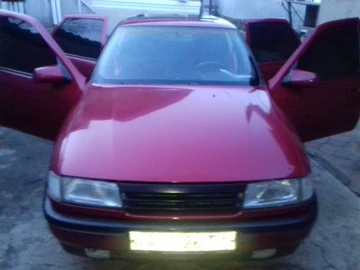 Авто Opel Vectra 1990 № 8970971