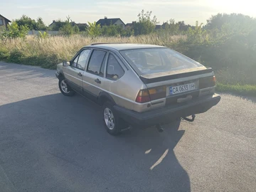 Авто Volkswagen Passat Variant 1985 № 8971061