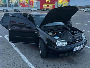 Авто Volkswagen Golf 2003 № 8971079