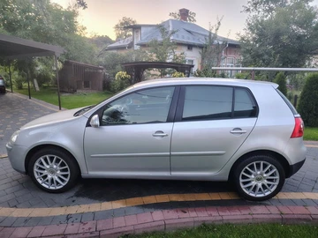 Авто Volkswagen Golf 2007 № 8971120