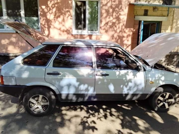 Авто ВАЗ 2109 2004 № 8971733