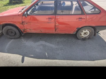 Авто ВАЗ 2109 1998 № 8971855