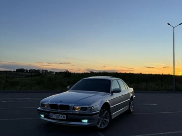 Авто BMW 7 Серия 2000 № 8972884