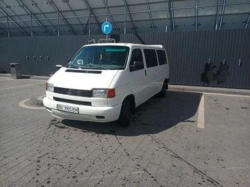 Авто Volkswagen Transporter 1995 № 8973002