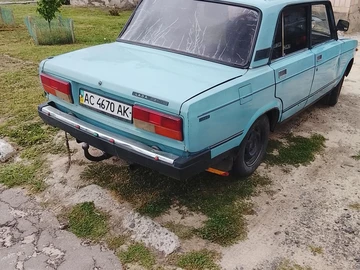 Авто ВАЗ 2107 1988 № 8973259