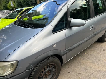 Авто Opel Zafira 2003 № 8973333
