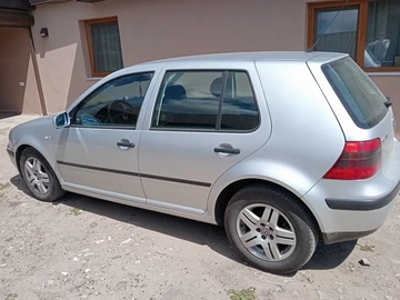 Авто Volkswagen Golf 2002 № 8973379