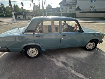 Авто ВАЗ 2107 2005 № 8973491