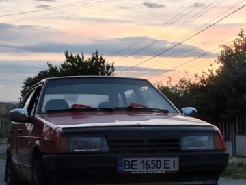 Авто ВАЗ 2109 1992 № 8973767
