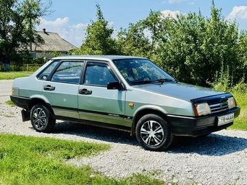 Авто ВАЗ 21099 1997 № 8974092