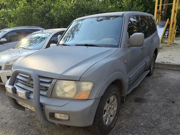 Авто Mitsubishi Pajero 2000 № 8974300