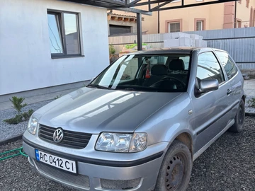 Авто Volkswagen Polo 2000 № 8974510