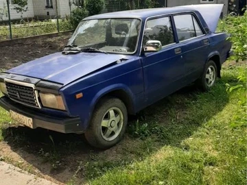 Авто ВАЗ 2107 1985 № 8974524