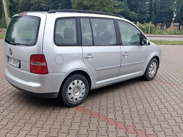 Авто Volkswagen Touran 2004 № 8974942