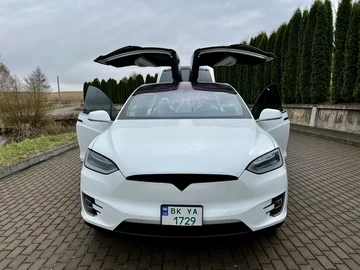 Авто Tesla Model X 2016 № 8975042