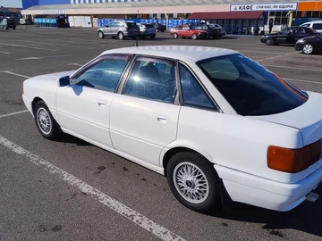 Авто Audi 80 1988 № 8975188