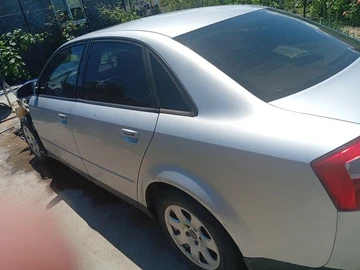 Авто Audi A4 2001 № 8975292