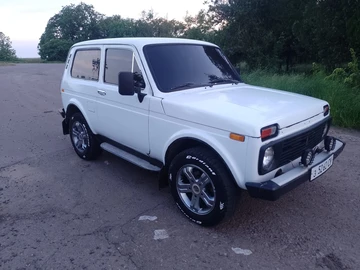 Авто ВАЗ 21214 1992 № 8975408