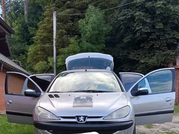 Авто Peugeot 206 2002 № 8975621