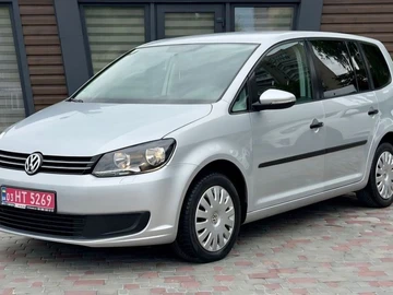 Авто Volkswagen Touran 2010 № 8975753