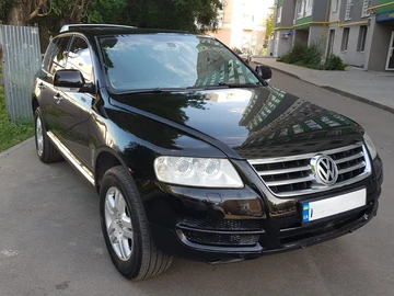 Авто Volkswagen Touareg 2005 № 8975810