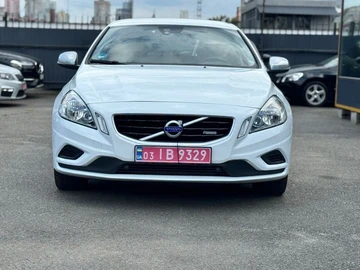 Авто Volvo V60 2012 № 8976136