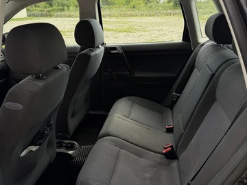 Авто Volkswagen Polo 2004 № 8976171
