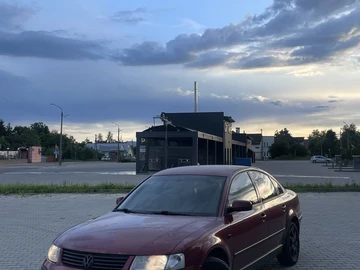 Авто Volkswagen Passat Sedan 1999 № 8976304
