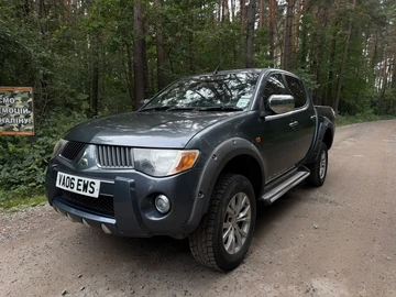 Авто Mitsubishi L 200 2009 № 8976313