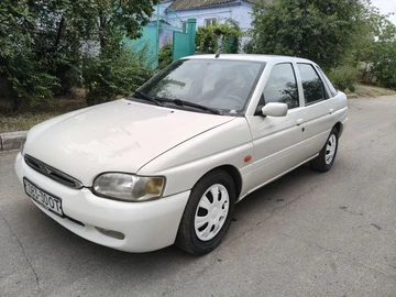 Авто Ford Escort 1996 № 8976413