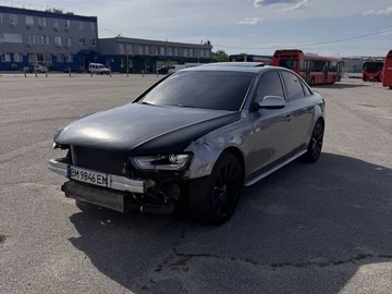 Авто Audi A4 2015 № 8976443