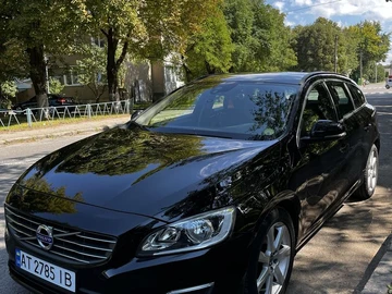 Авто Volvo V60 2015 № 8976514