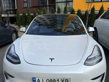 Авто Tesla Model 3 2019 № 8976786