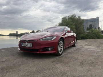 Авто Tesla Model S 2018 № 8976947