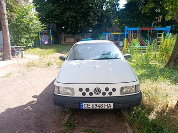 Авто Volkswagen Passat Sedan 1989 № 8976975