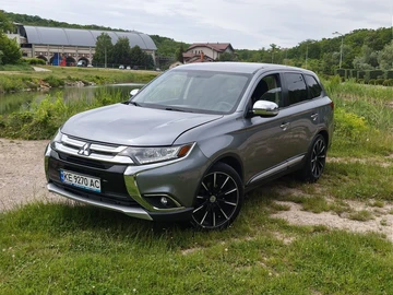 Авто Mitsubishi Outlander 2015 № 8977078