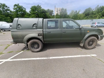 Авто Nissan Navara 2004 № 8977153