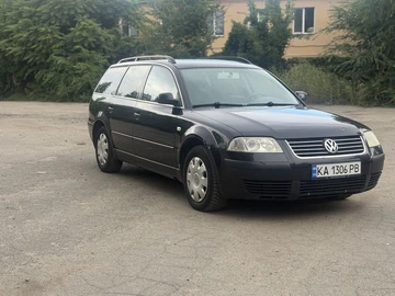 Авто Volkswagen Passat Variant 2003 № 8977406