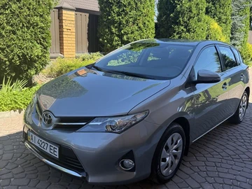 Авто Toyota Auris 2012 № 8977484