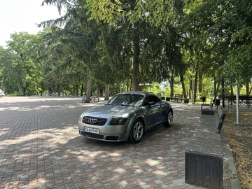 Авто Audi Tt 2000 № 8977490