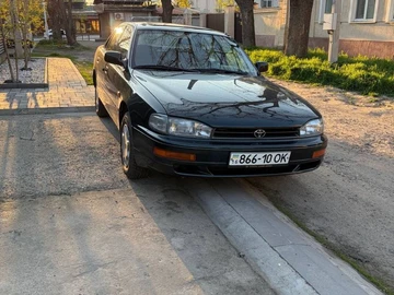Авто Toyota Camry 1992 № 8977715