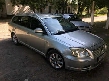 Авто Toyota Avensis 2004 № 8977808